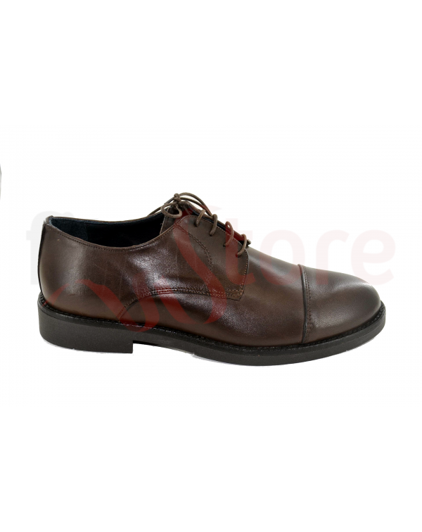 Lace-up shoes