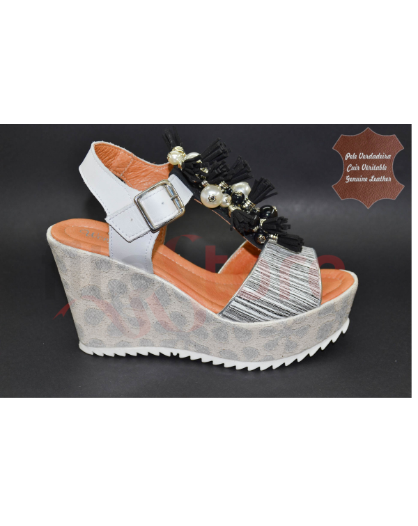 Wonder Shoes Sandals