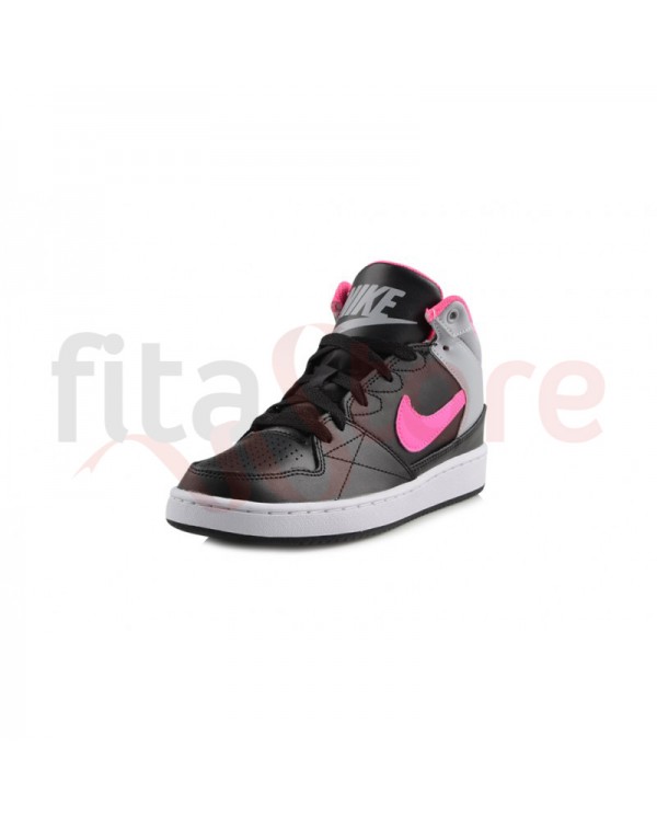 Tennis Shoes Nike