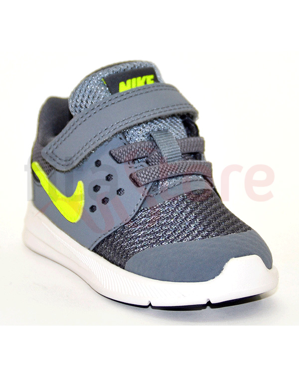 Tennis Shoes Nike
